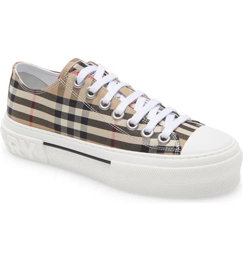 burberry jack check low